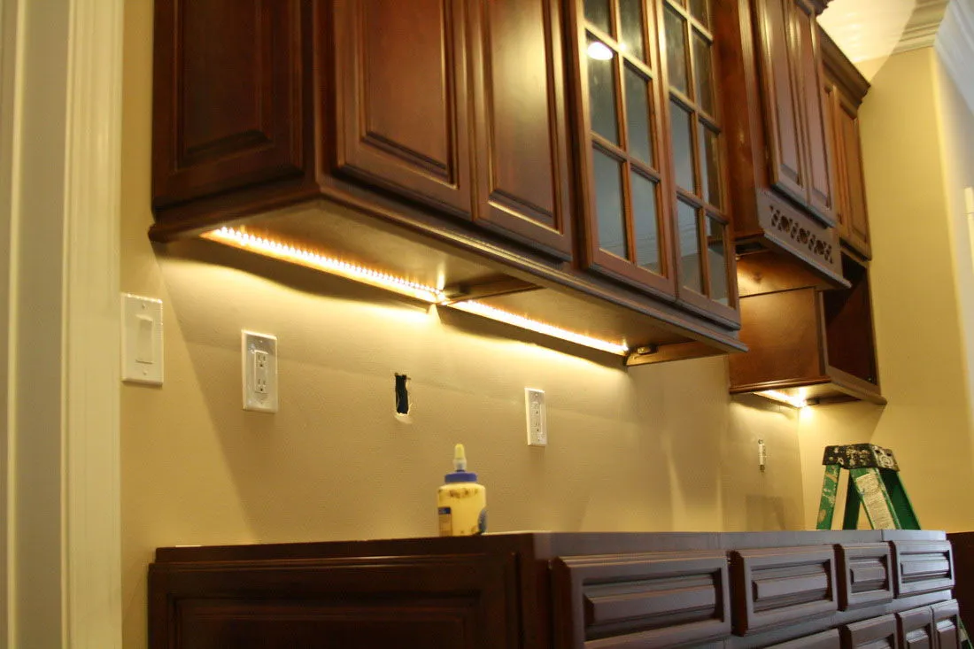 best under cabinet lighting