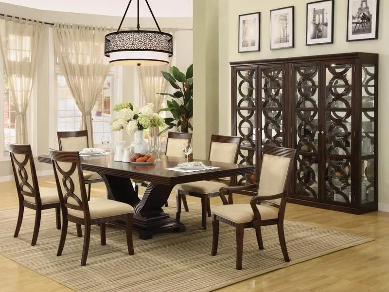 decorating dining room table