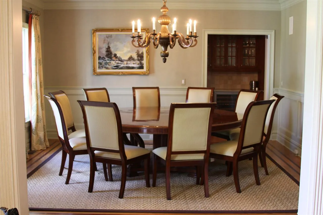 large round dining table