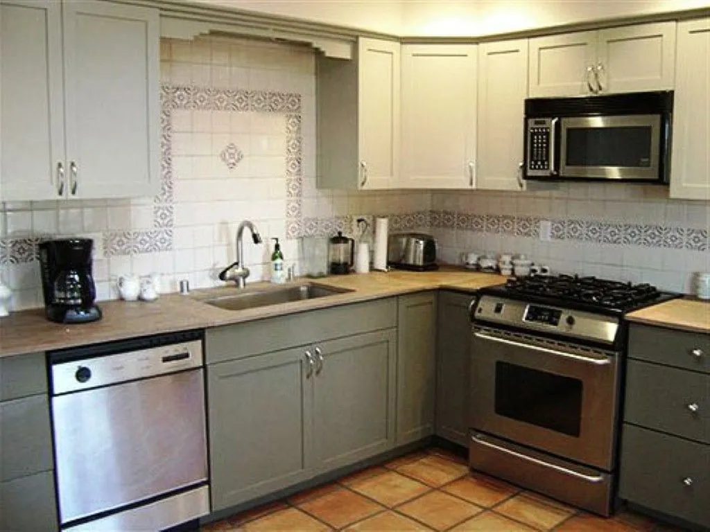 resurfacing kitchen cabinets