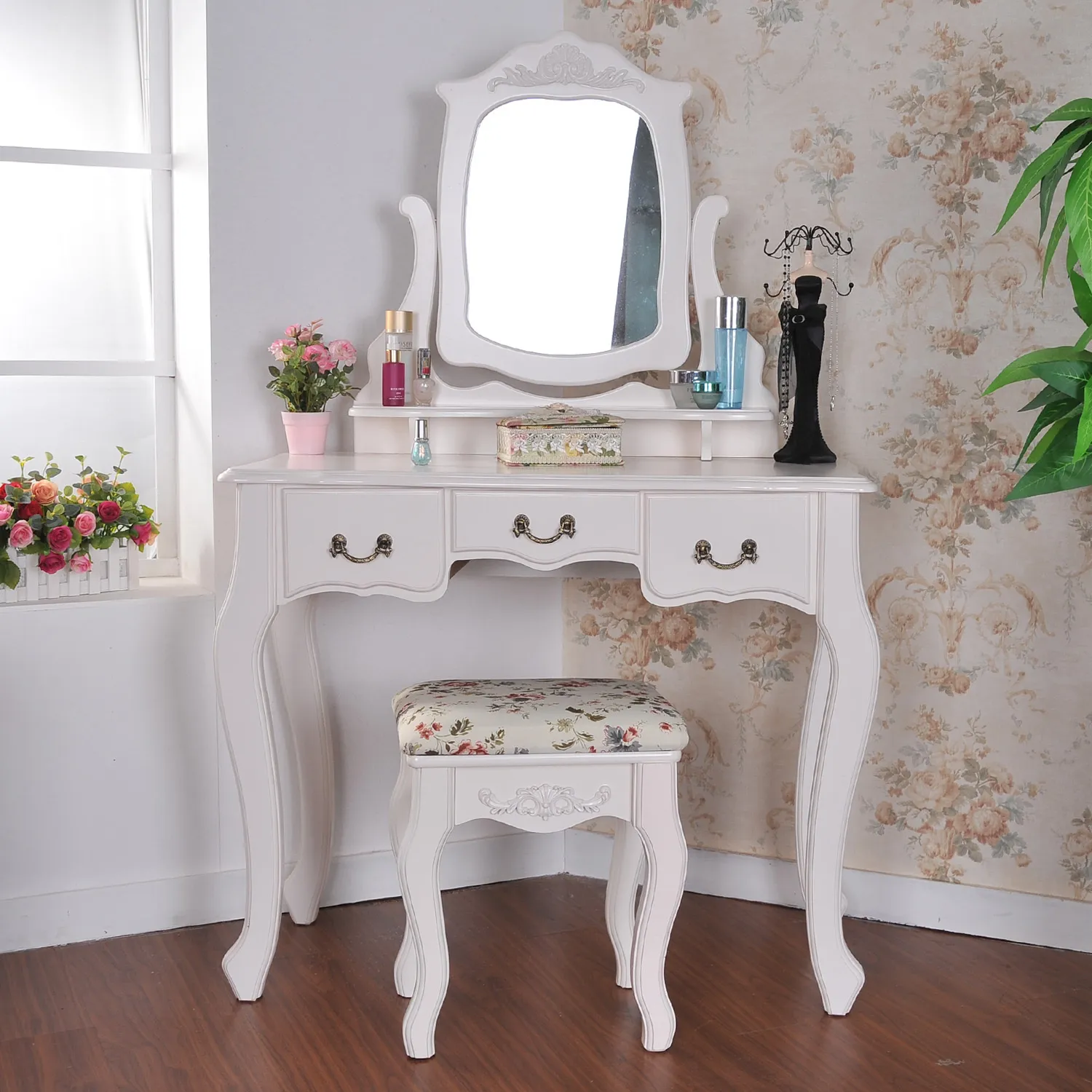 corner makeup vanity table