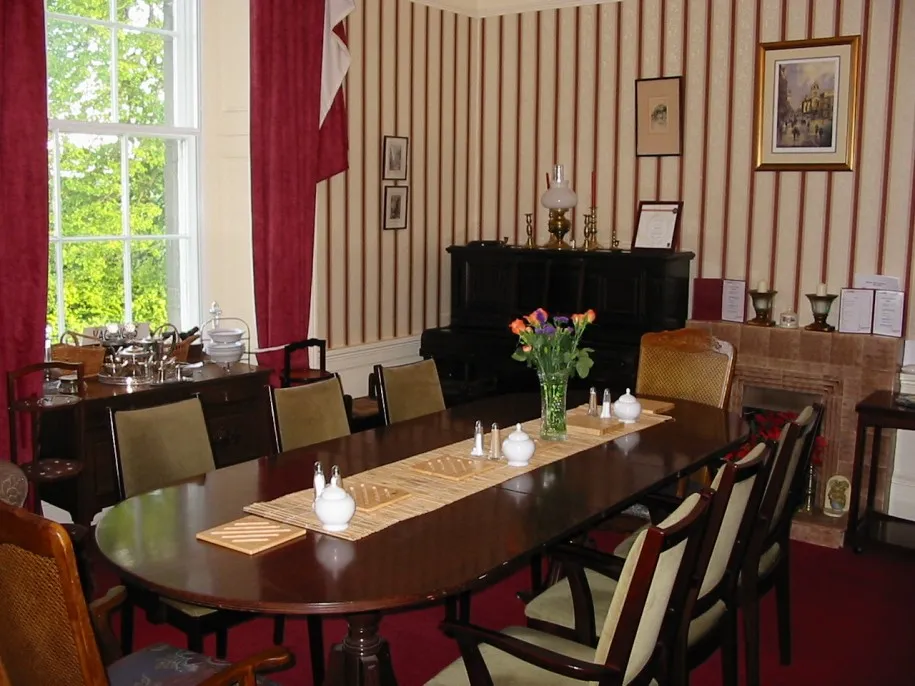 discount formal dining room sets