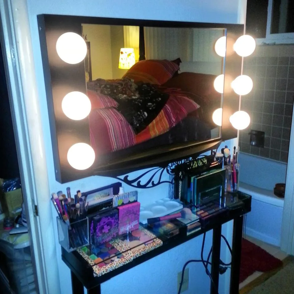 lighted makeup vanity table