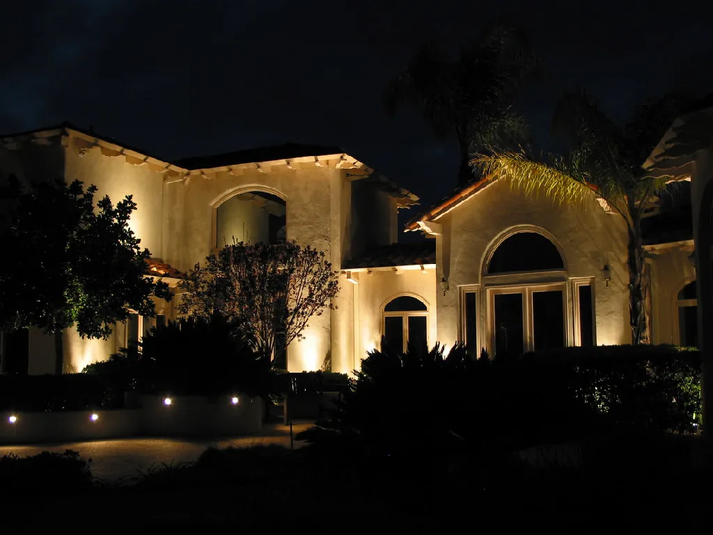 solar powered landscape lighting