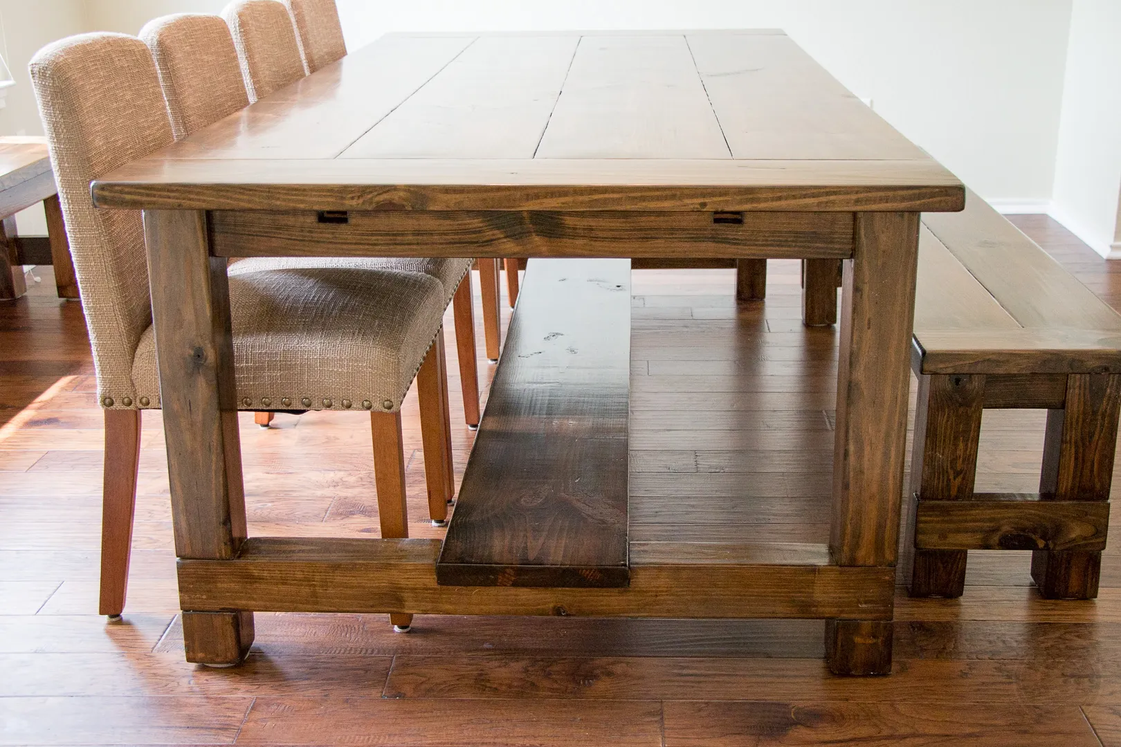 broyhill farmhouse dining table