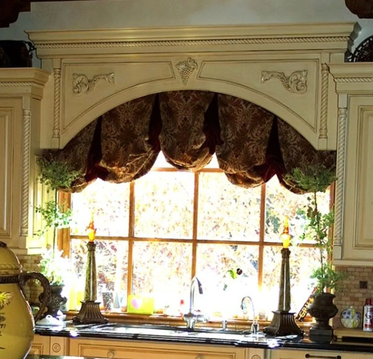 kitchen balloon valances